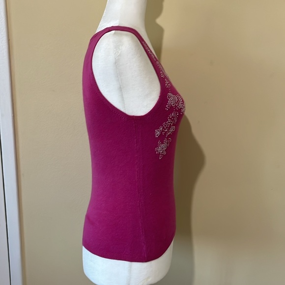 Magenta sweater vest with embellishments - Picture 5 of 7